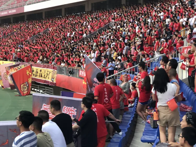 星空体育官网关于蒂姆回归赛场，比分优势明显首场状态亮眼，MAD观众沸腾！的信息